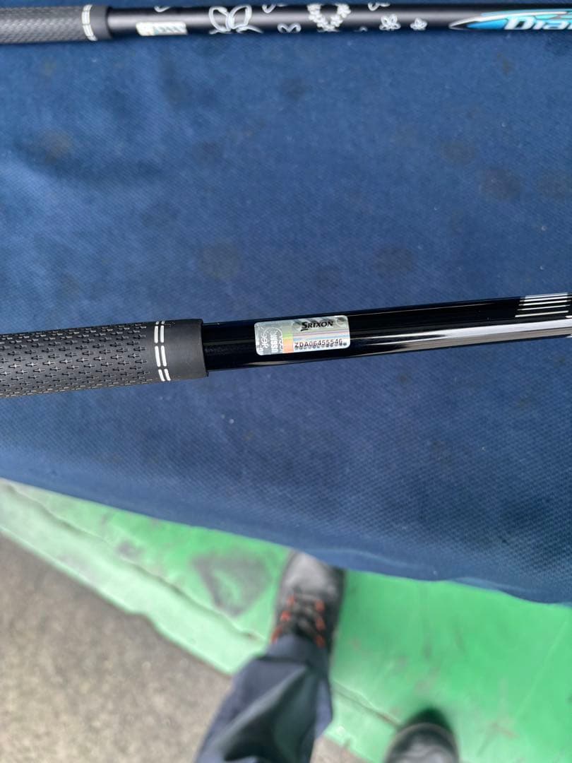 美品 スリクソンZXi 10.5 ドライバー　シャフト2本　バイオレット　SR