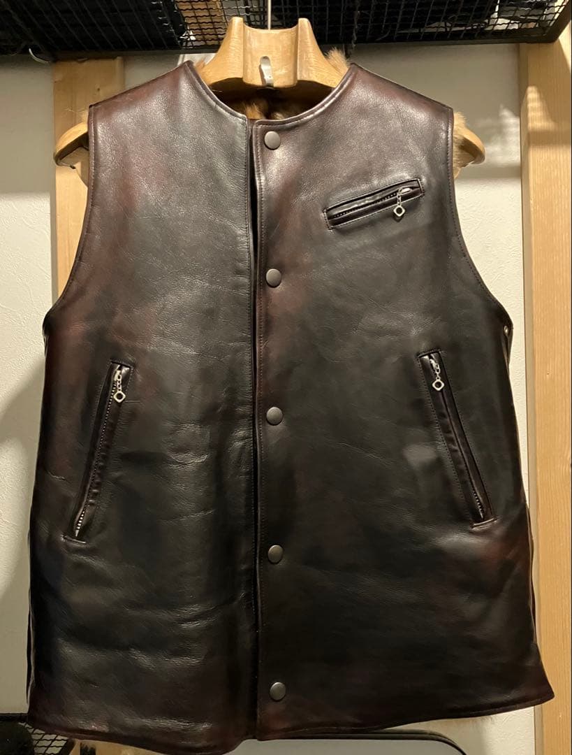 キャピタル kapital 革ベスト