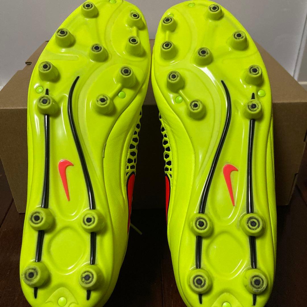 ナイキ サッカースパイクマジスタ オーデン HG-E