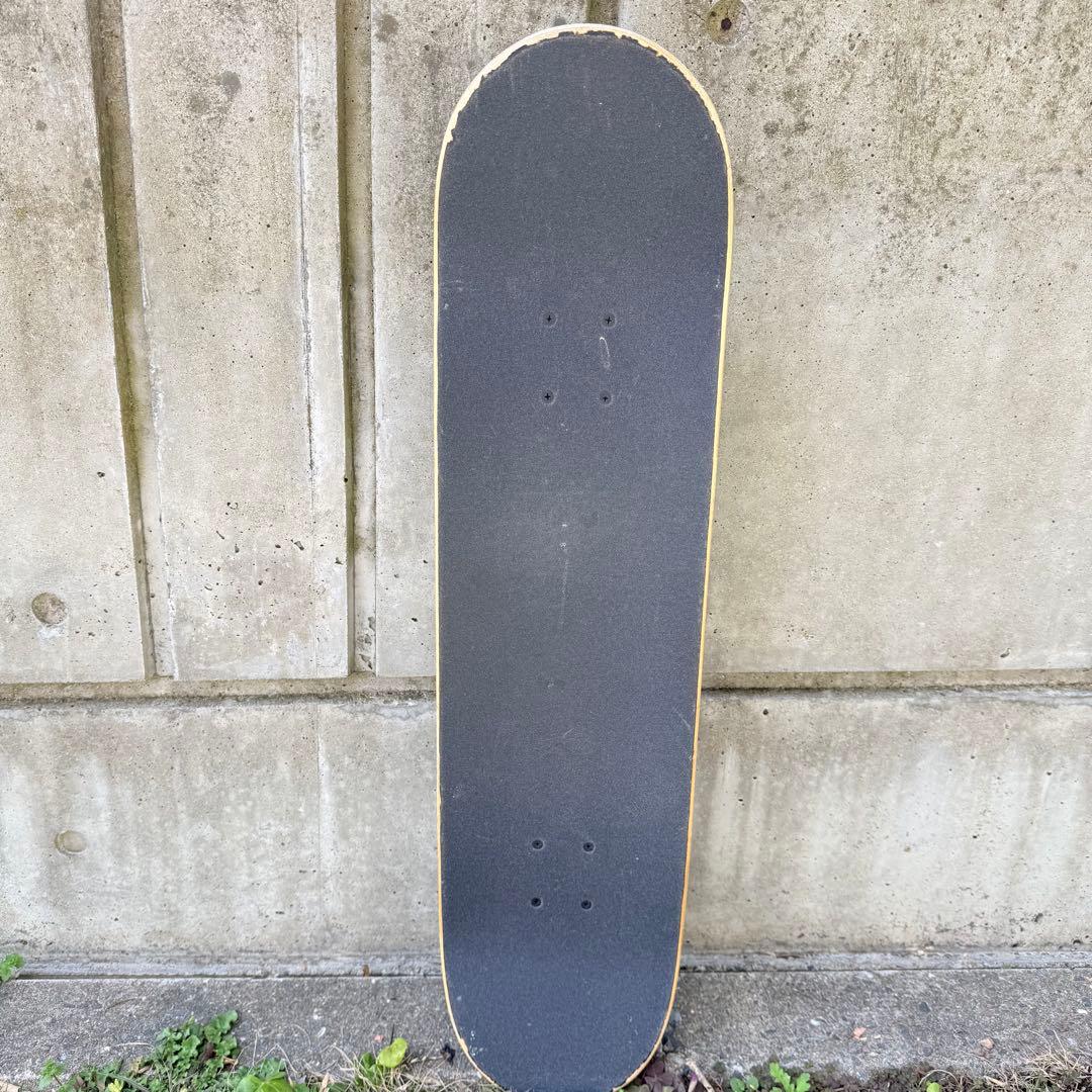 GIRL スケートボードデッキ ホワイト