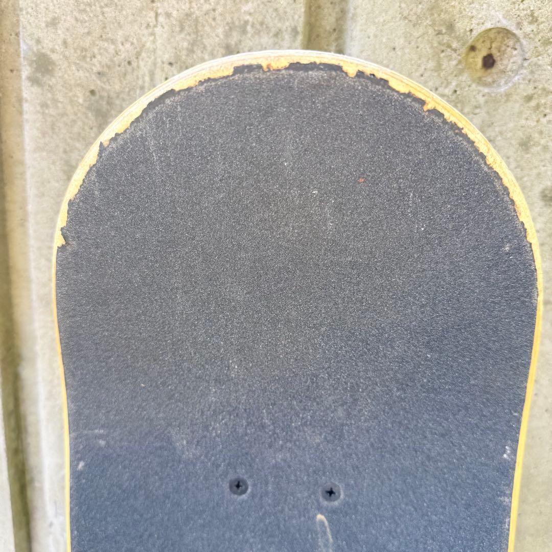 GIRL スケートボードデッキ ホワイト