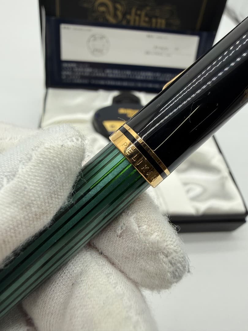 d*3様 ペリカン　万年筆　14c-585 新品同様　箱/インク付き