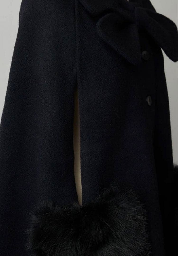 8日まで☆新品未使用タグ付きウールタッチファーポケットポンチョブラックFrene