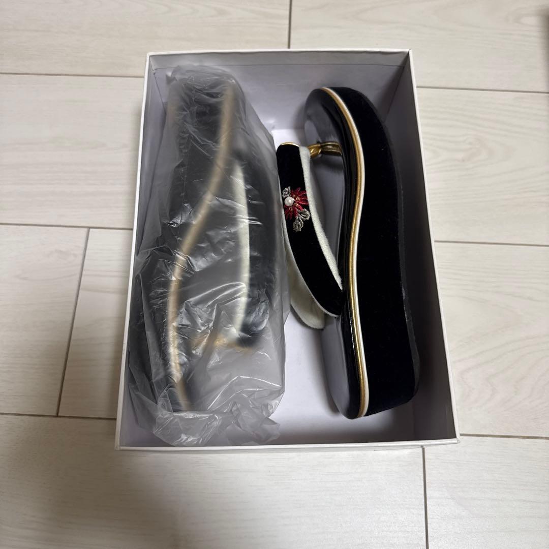 【タイルセール！！】黒の草履と花柄バッグのセット