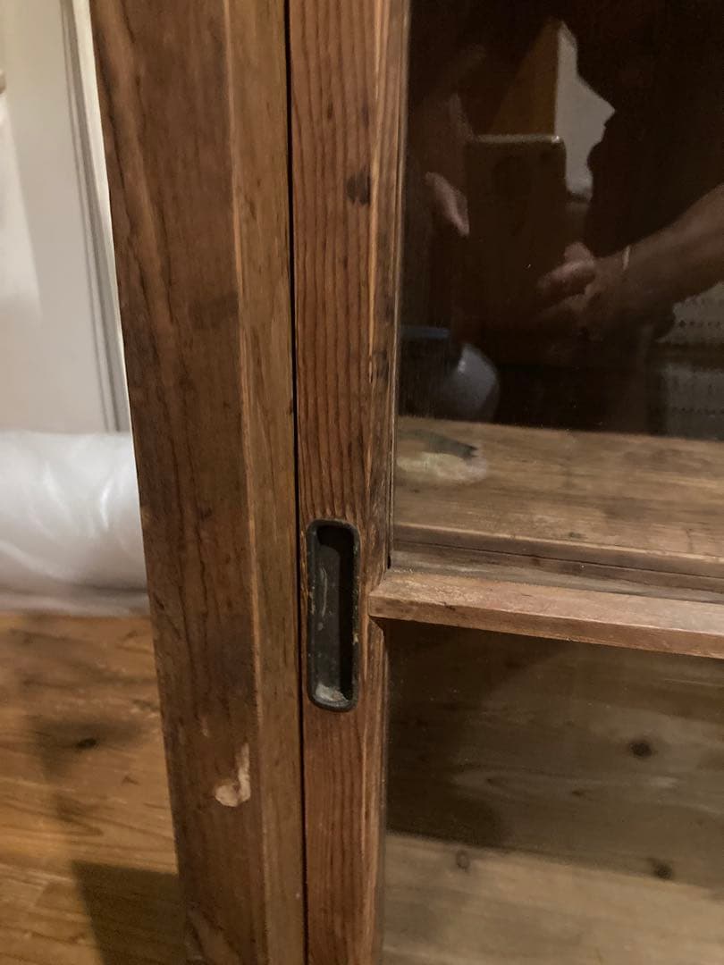 昭和レトロ　サイドボード　食器棚、戸棚、収納棚　ゆらゆらガラス　大正〜昭和初期②