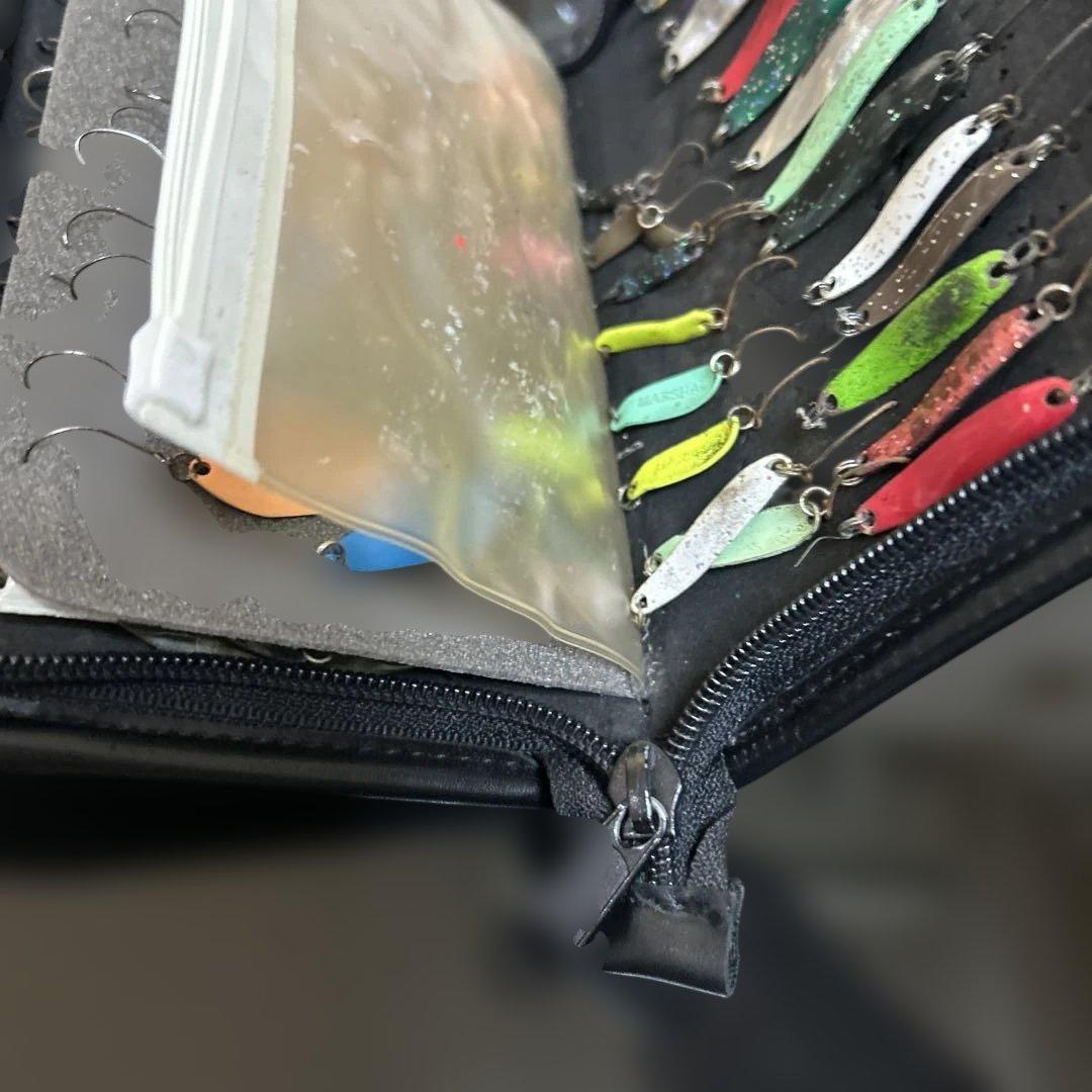 トラウト　ルアーセット86個※ケース付き
