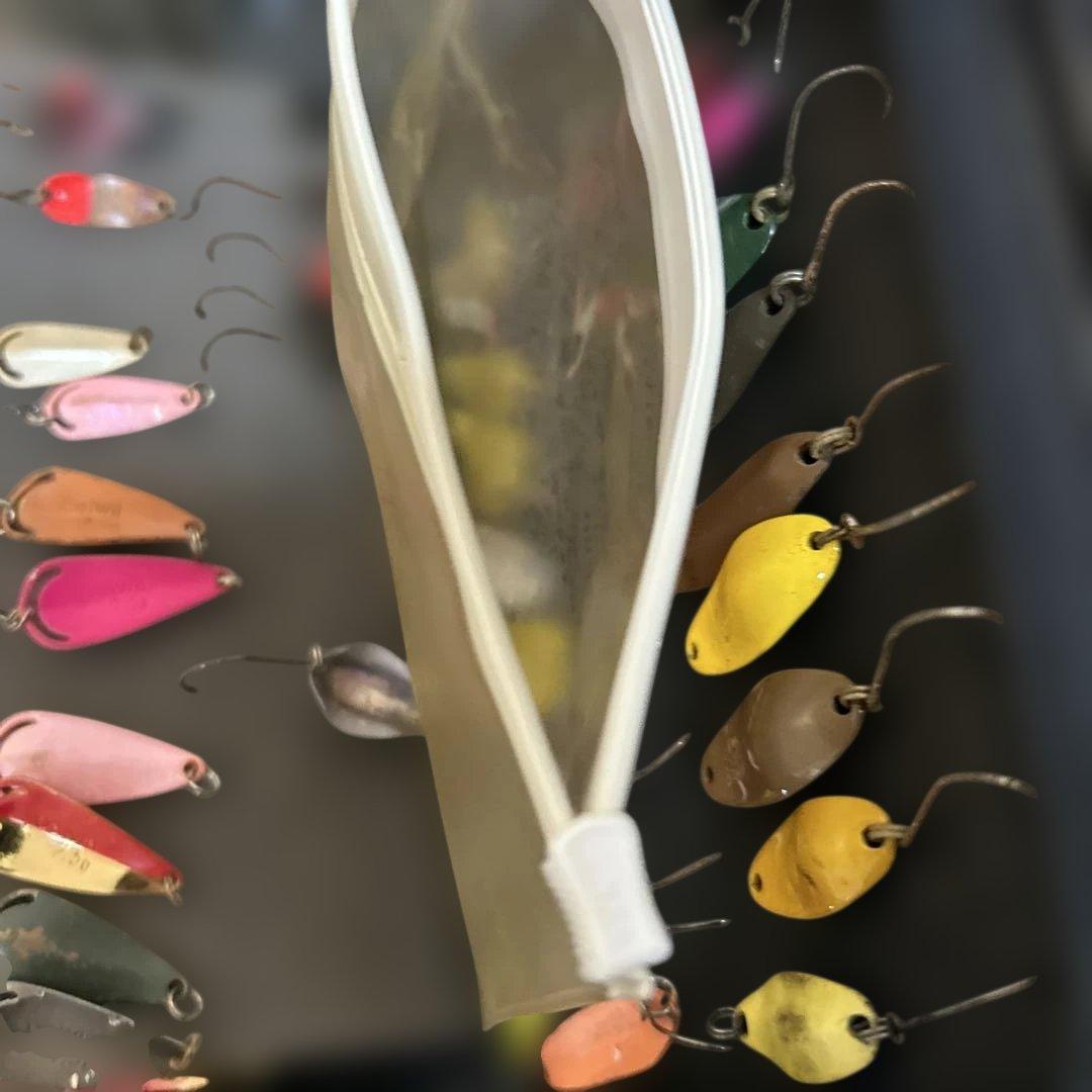 トラウト　ルアーセット86個※ケース付き