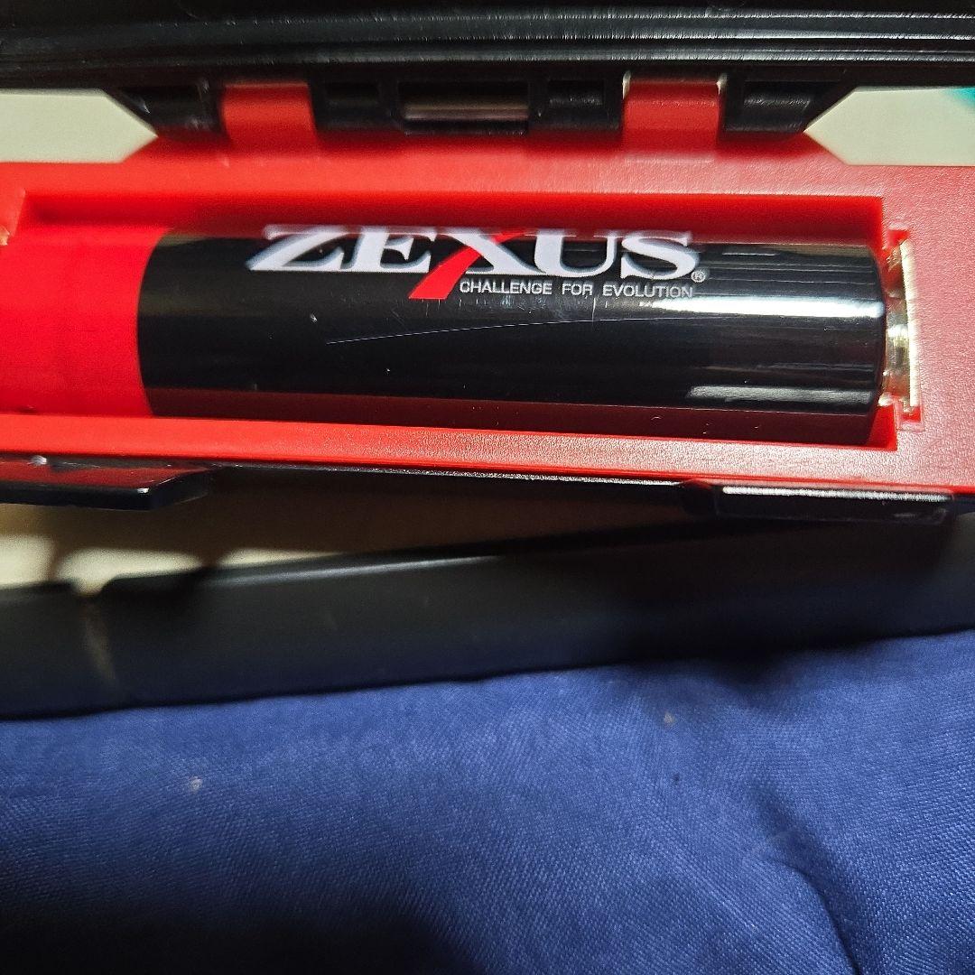ZEXUS 充電式ヘッドランプ