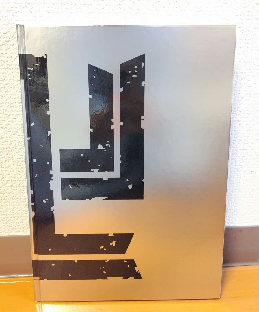 東京卍リベンジャーズ　描き下ろし新体験展　最後の世界線　公式図録　Silver