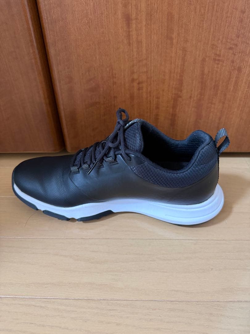 トラビスマシュー　シューズ27㎝