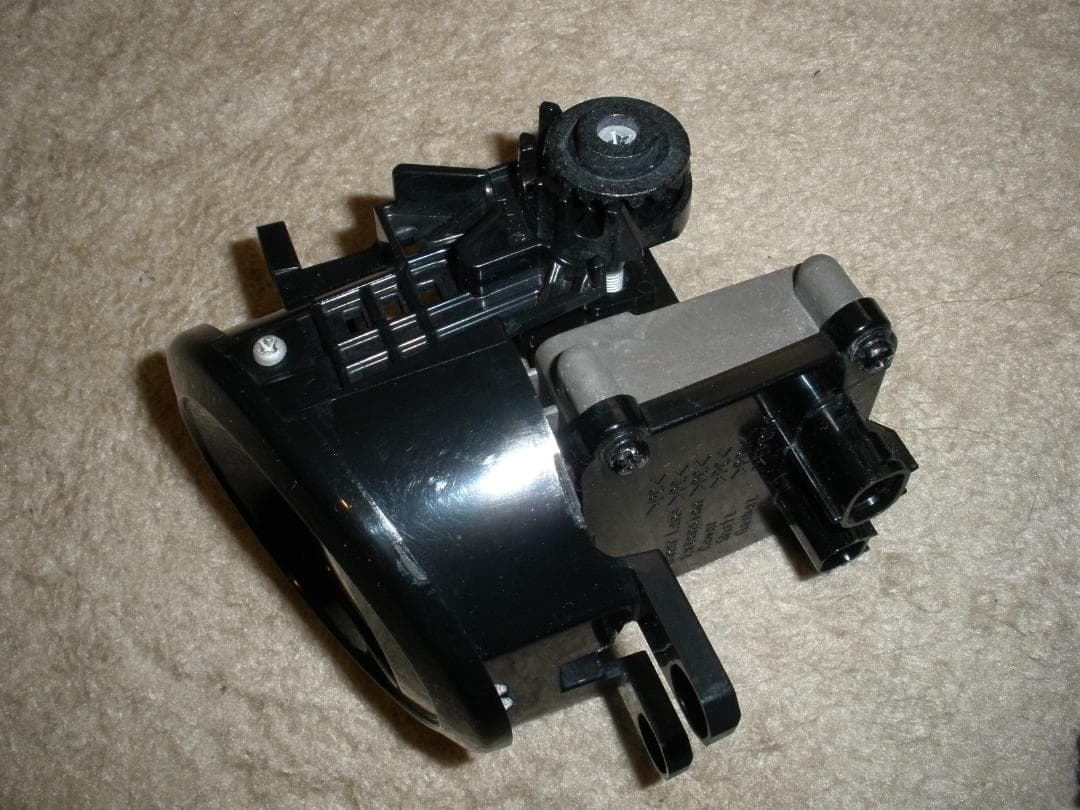 トヨタ純正　バイカラーフォグランプ　少々難あり品　アルファード　ヴォクシー　ノア