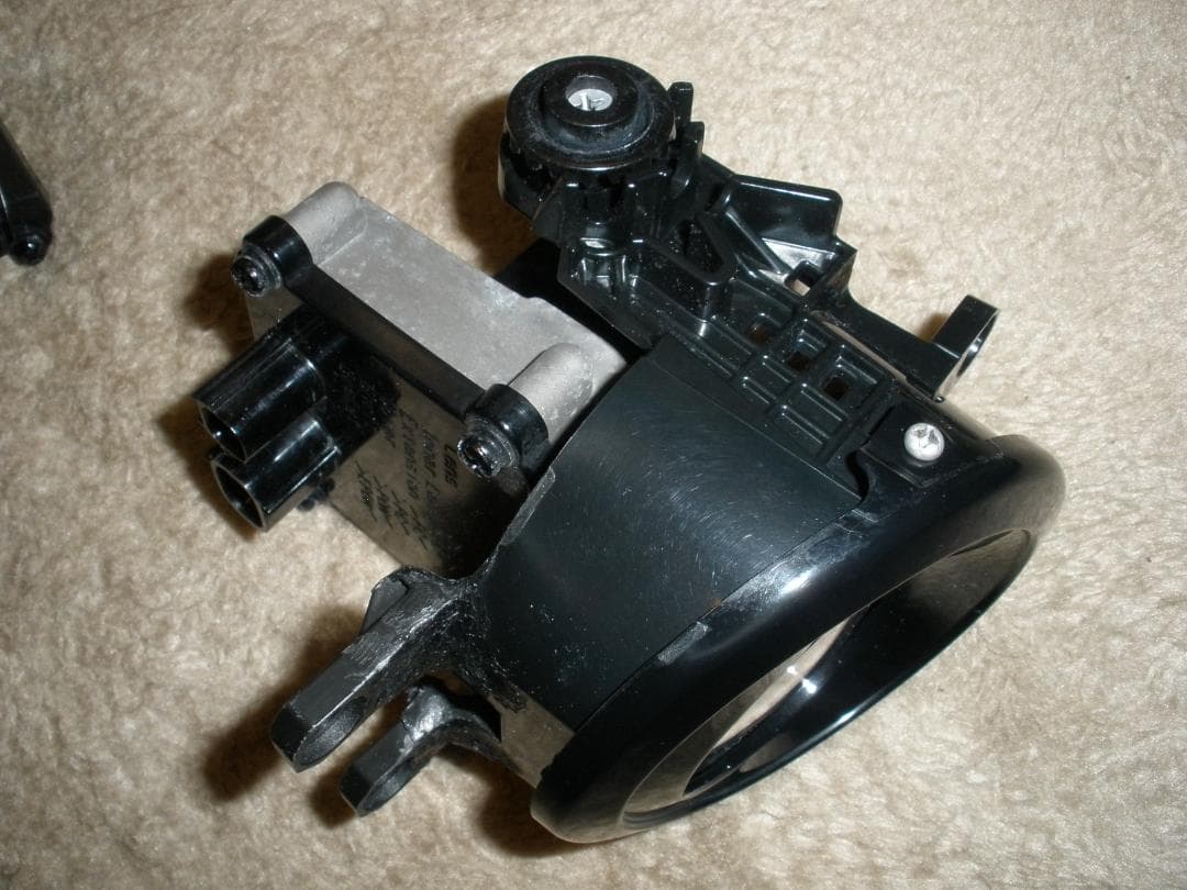 トヨタ純正　バイカラーフォグランプ　少々難あり品　アルファード　ヴォクシー　ノア