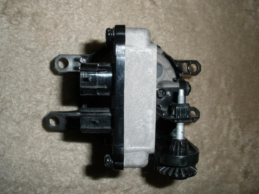 トヨタ純正　バイカラーフォグランプ　少々難あり品　アルファード　ヴォクシー　ノア