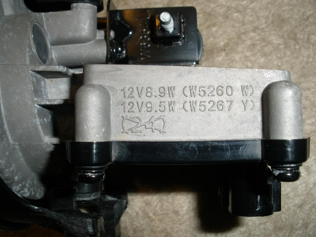 トヨタ純正　バイカラーフォグランプ　少々難あり品　アルファード　ヴォクシー　ノア