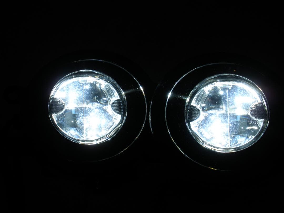 トヨタ純正　バイカラーフォグランプ　少々難あり品　アルファード　ヴォクシー　ノア