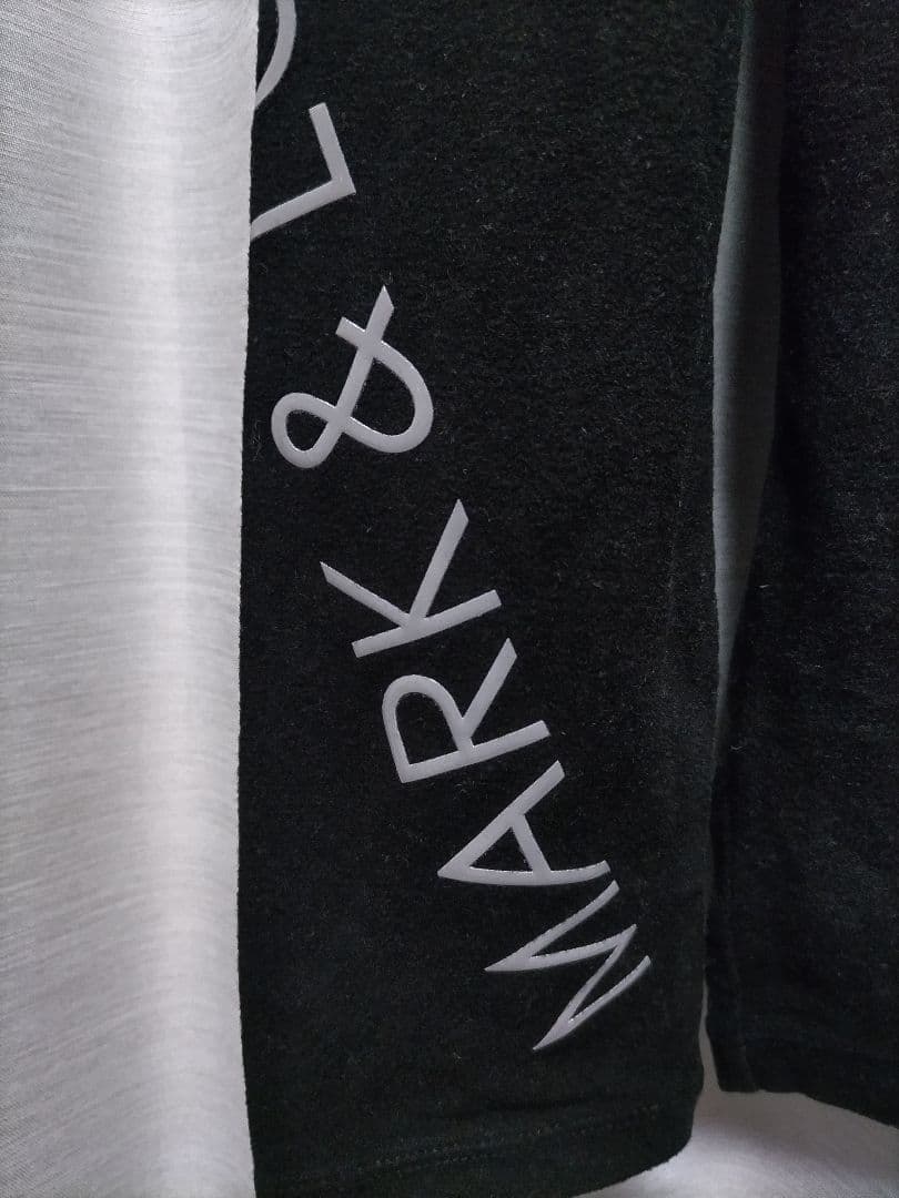 マークアンドロナ　タートルネック　黒