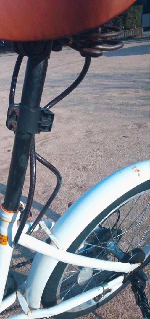 折りたたみ自転車 ホワイト 20インチ 汚れキズあり ヤマト置き配達可能