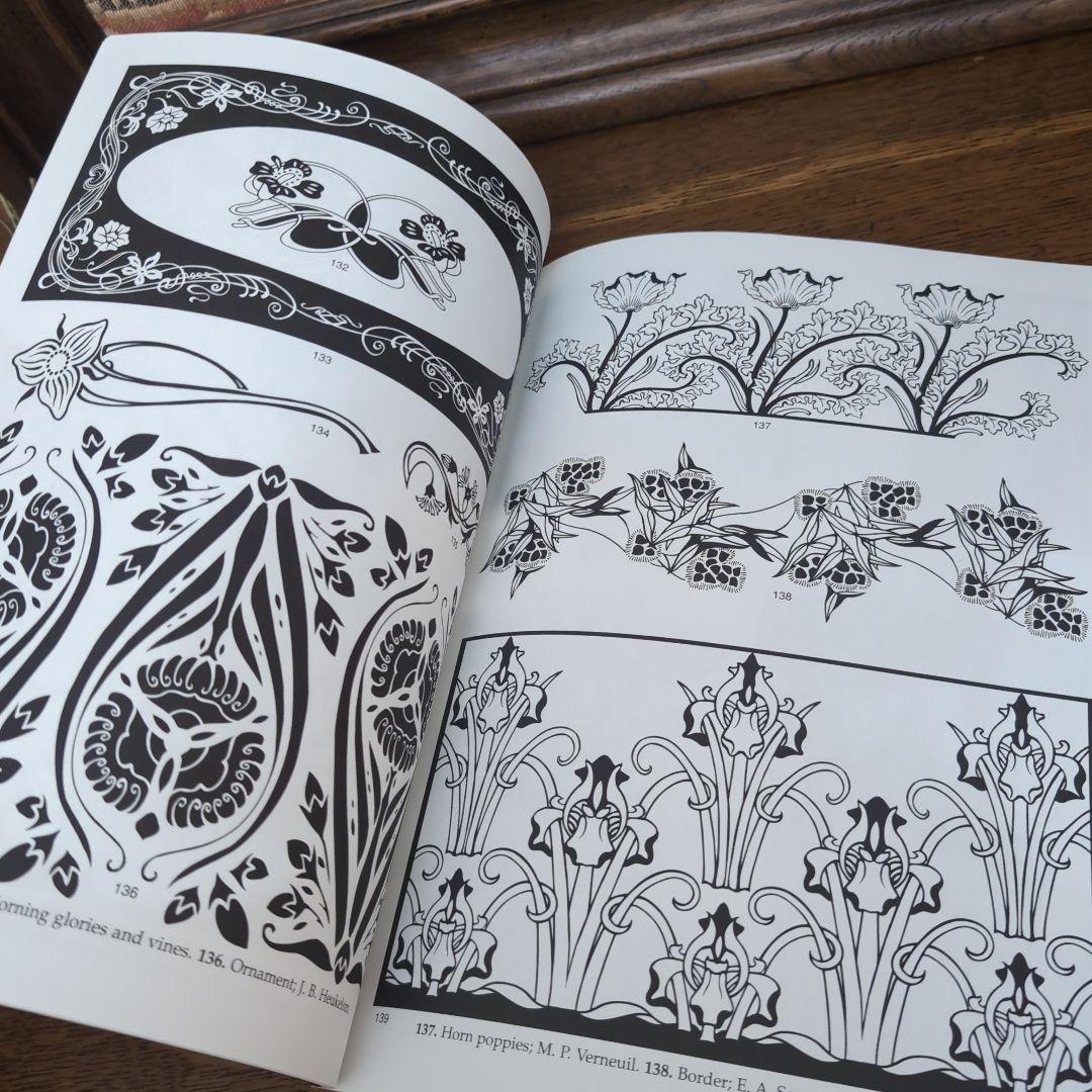 アール・ヌーヴォーフラワーデザイン洋書とアール・ヌーヴォー　飾り枠