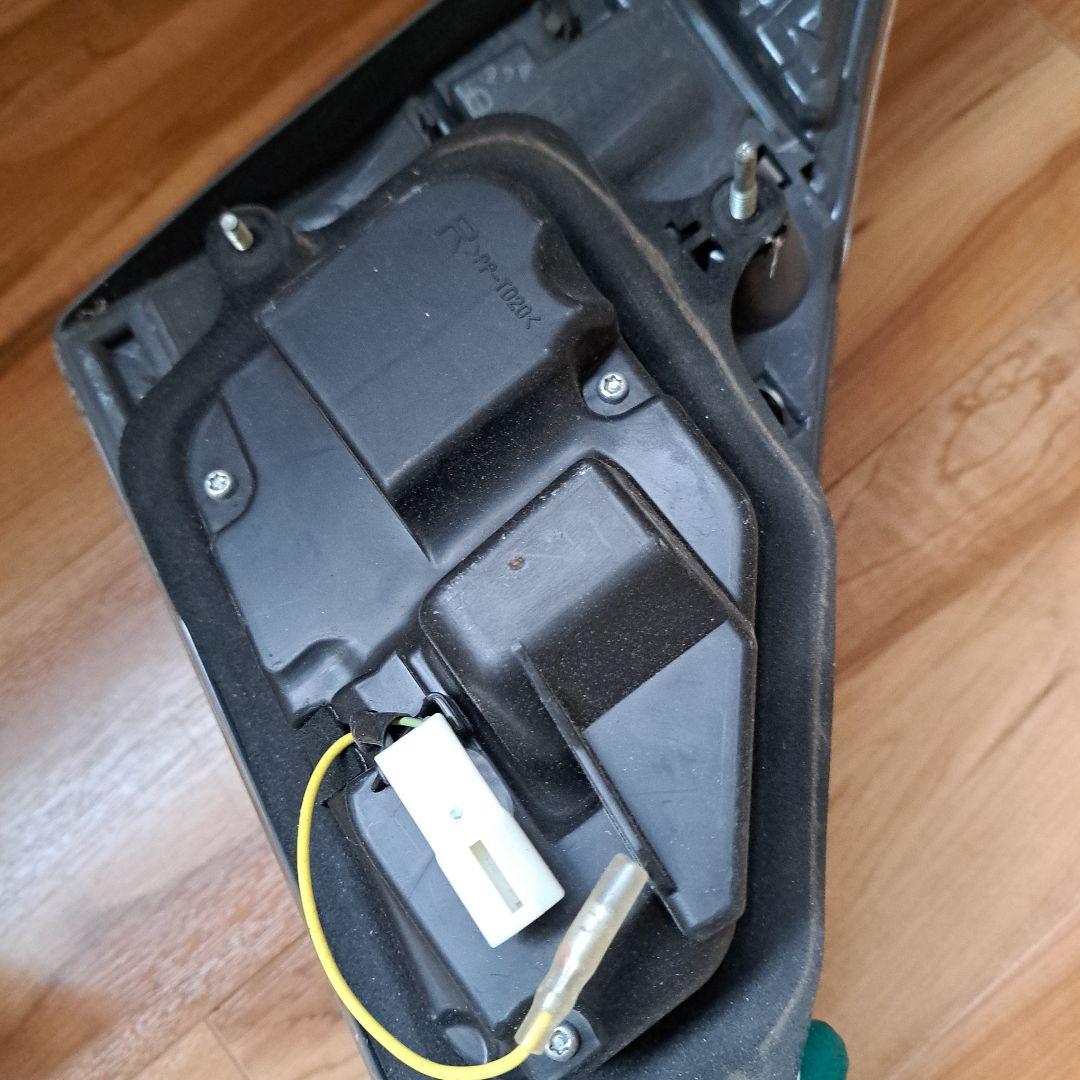 ヴェルファイア20　テールランプ