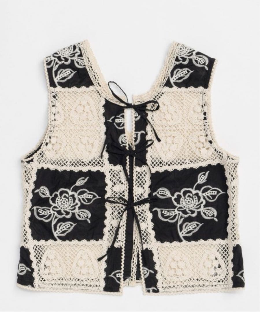 m　メゾンスペシャル 2WAYエンブロイダリーベスト　レースキャミトップス