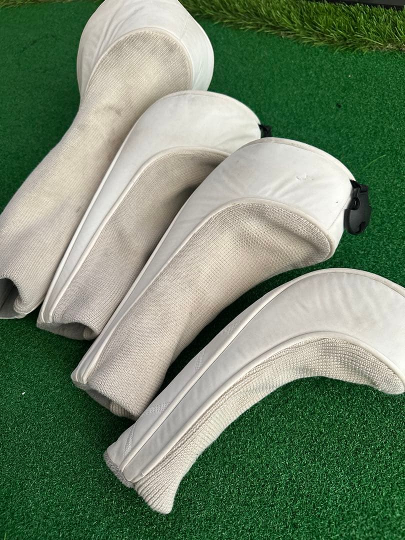 デサントゴルフ　キャディバッグ　ヘッドカバーアイアンカバー付き