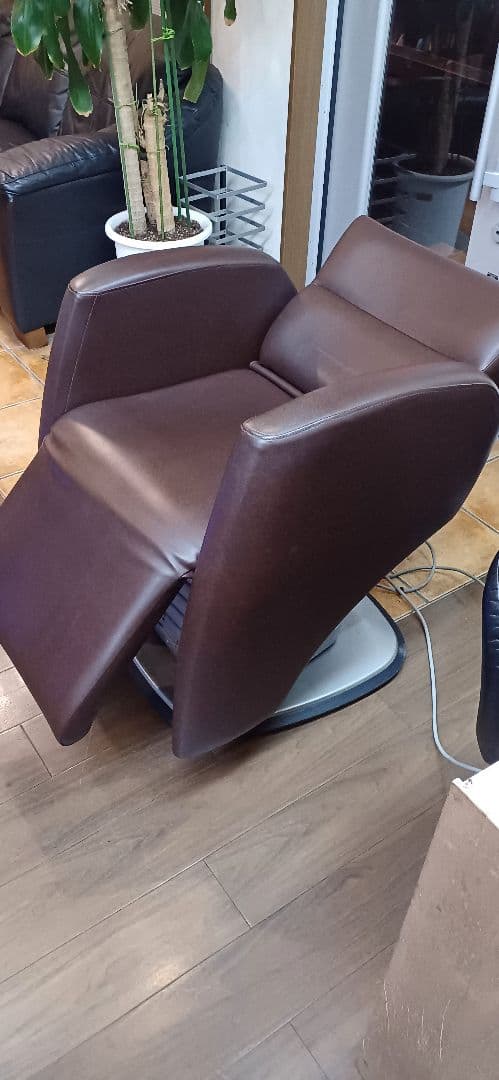 4月15日まで割引☆オオヒロ シャンプー電動椅子 クッション性も良◎送料込み！