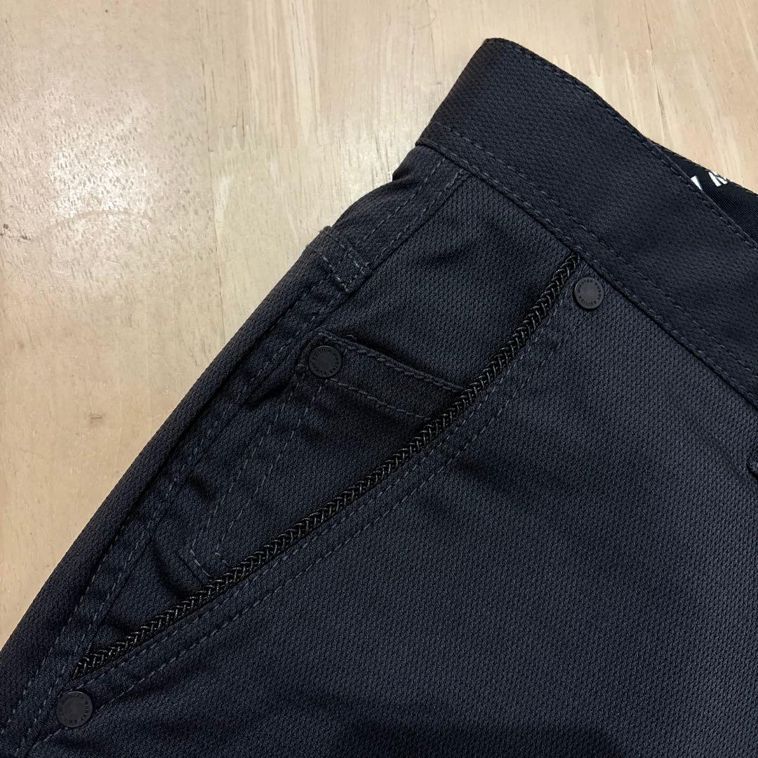 パーリーゲイツ☆新品 マスターバニー 撥水ドビークロスストレッチ ショートパンツ