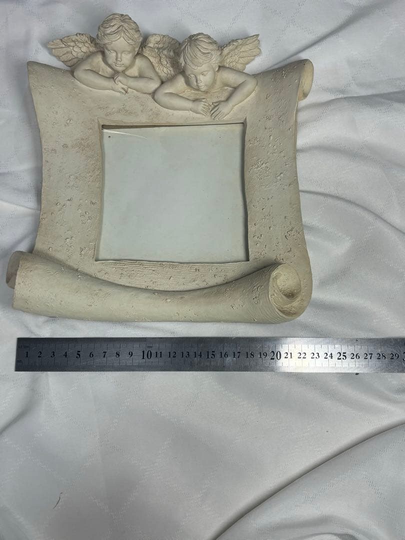 天使の彫刻 フォトフレーム クリーム色 写真立て エンジェル