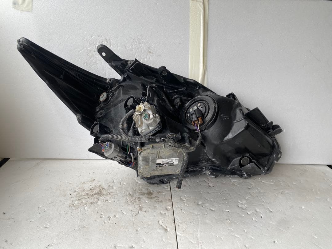 トヨタ 純正 HIDヘッドライト 左右セット（プロジェクタータイプ）