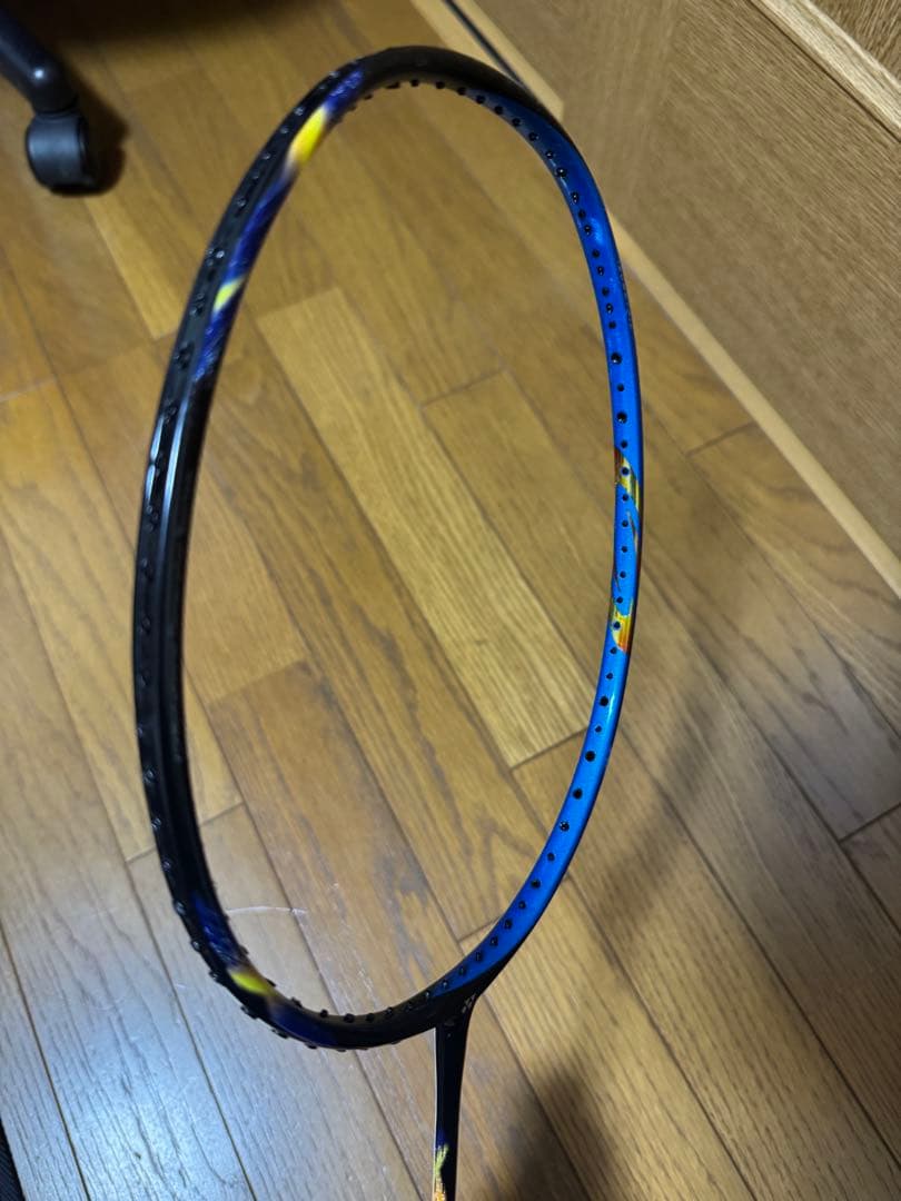 【廃盤】アストロクス77 3UG5 バドミントン　ラケット