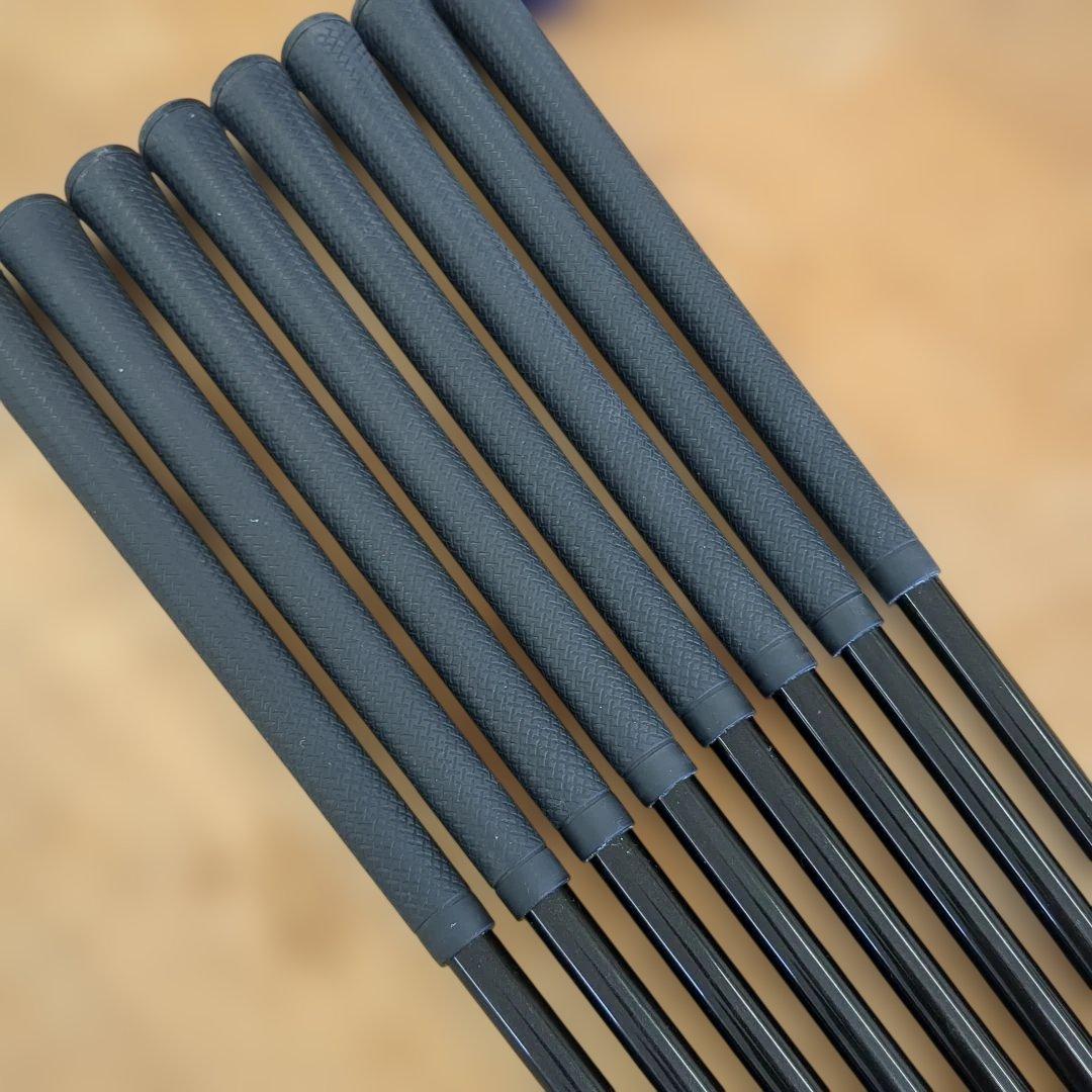 中古美品 GRAPHITEDESIGN RAUNE 5-PW.AW.SW 8本