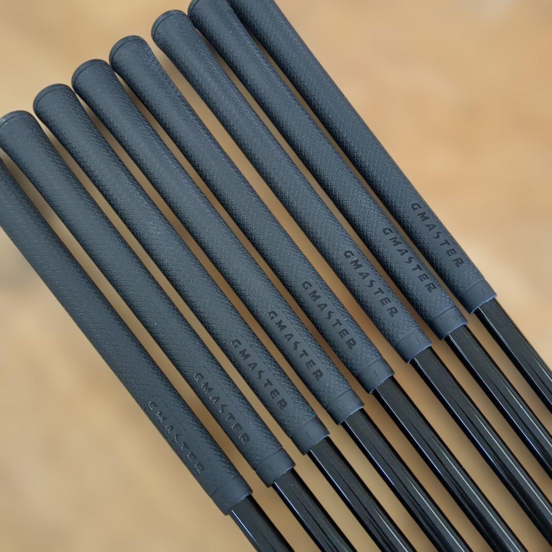 中古美品 GRAPHITEDESIGN RAUNE 5-PW.AW.SW 8本