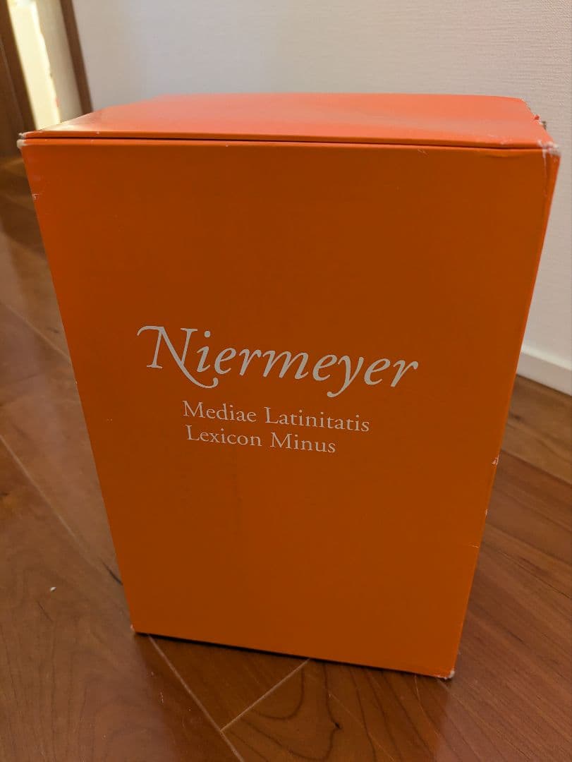 中世ラテン語辞典 ニーマイヤー著　２巻