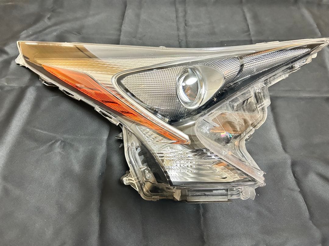 【送料込】 50プリウス ヘッドライト左右