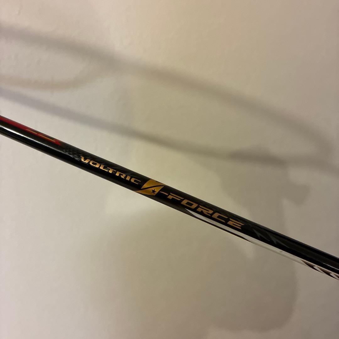 YONEX VOLTRIC LD-FORCE 4UG5 リンダンモデル　お値下げ