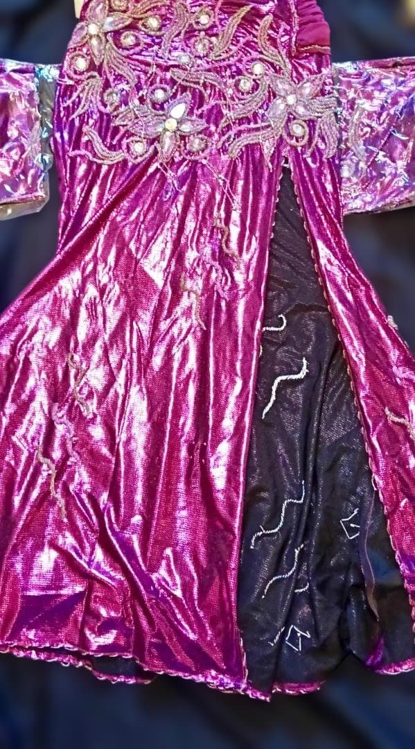 【新品Sale】エジプト製ベリーダンス衣装ピンクパープル《花》