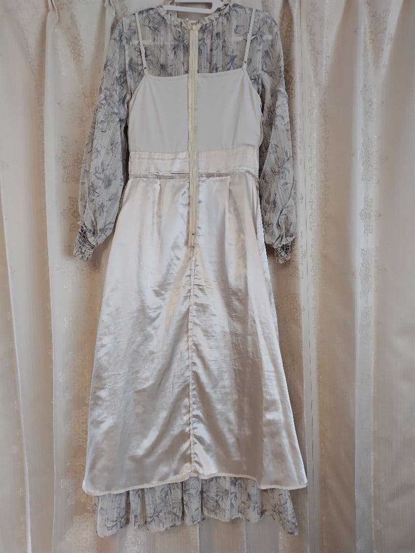 Apuweiser-richeニュアンスフラワープリントワンピースサイズ2