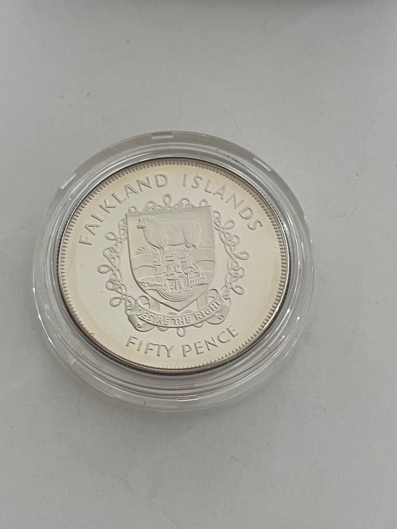 K*n様 海外古銭　　フォークランド　1977年 エリザベス2世 50ペン