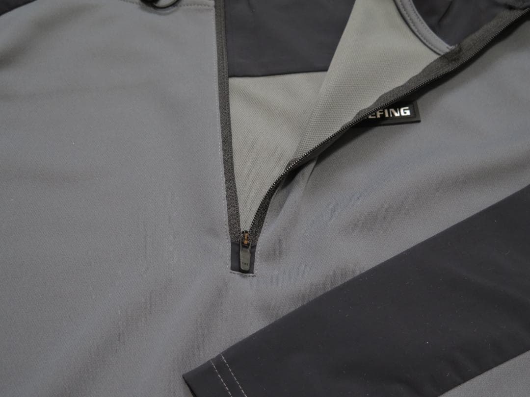 ⓁBRIEFING GOLF ブリーフィングゴルフ背面ロゴハーフジップフーディー