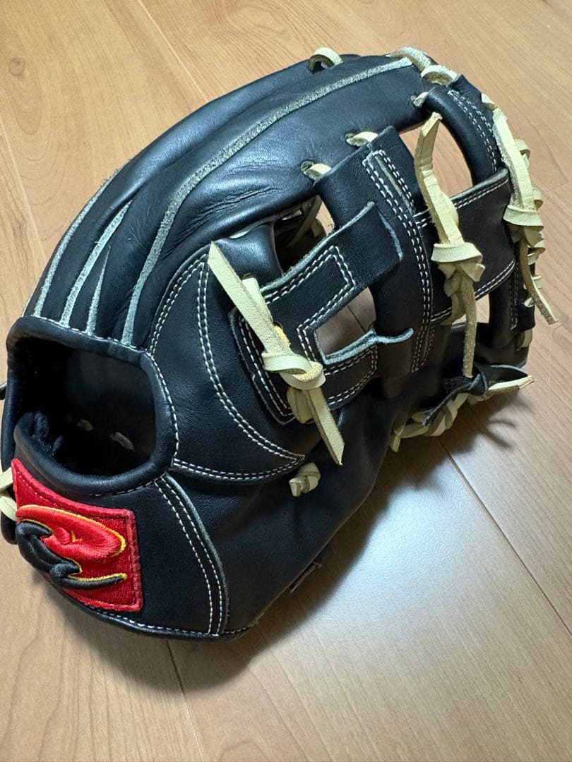 ドナイヤ内野手用軟式グローブ