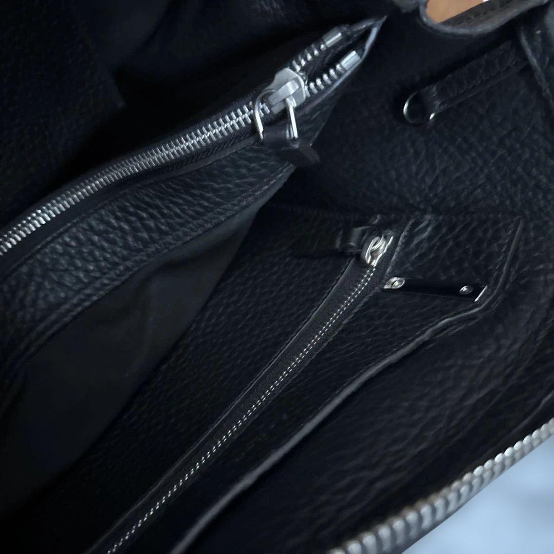 FURLA レザー トートバッグ　オールブラック 美品　大容量　A4 新入社員