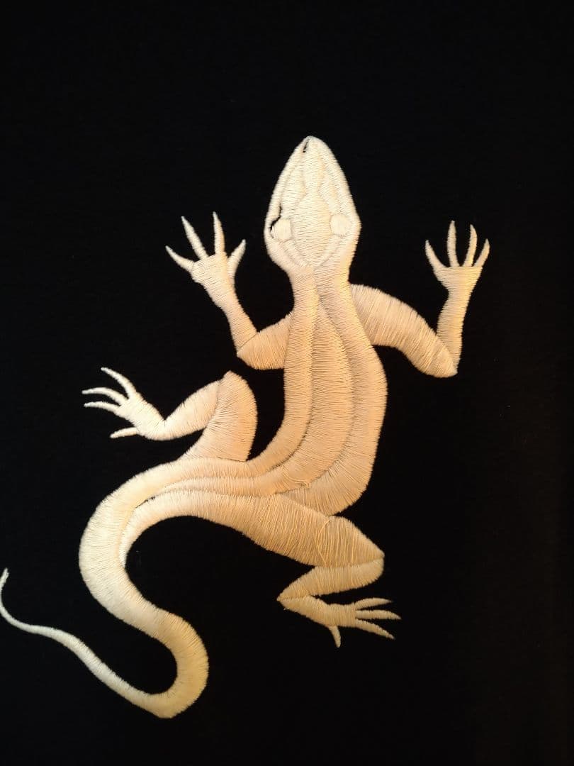 アニエス　ベー　トカゲ刺繍 ブラック ジップアップジャケット