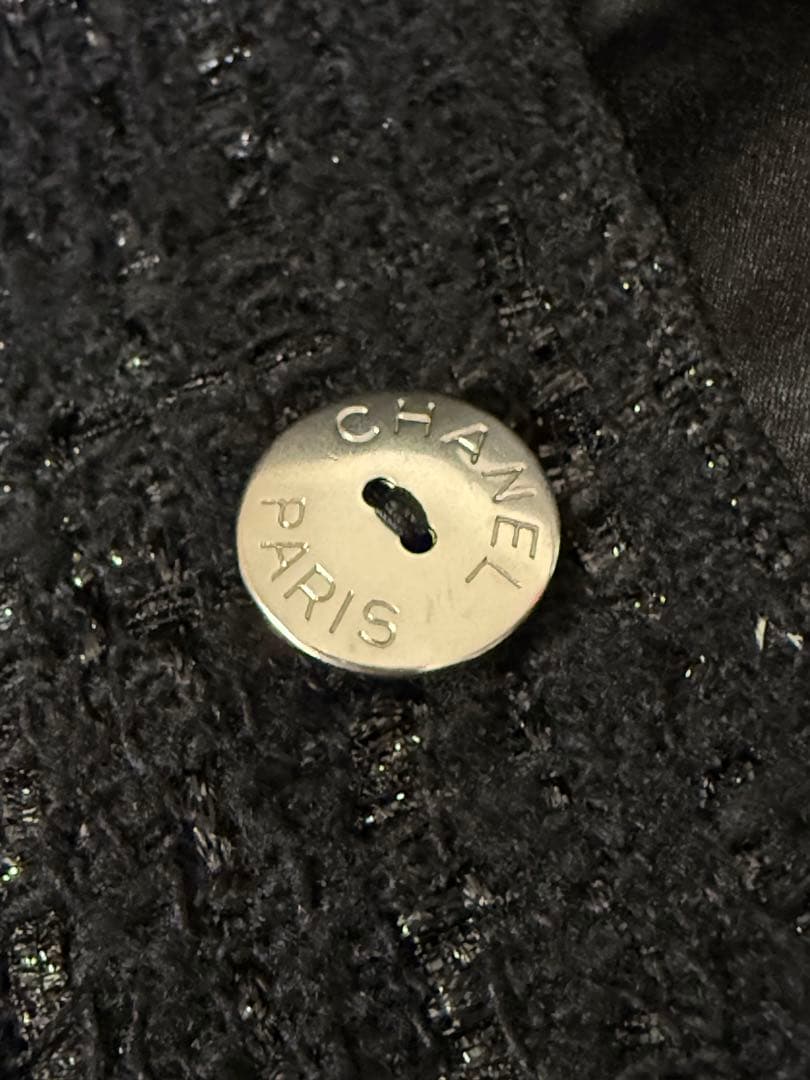 CHANEL ツイードカメリアボタンジレ シャネル　ブラックツイード　サイズ38