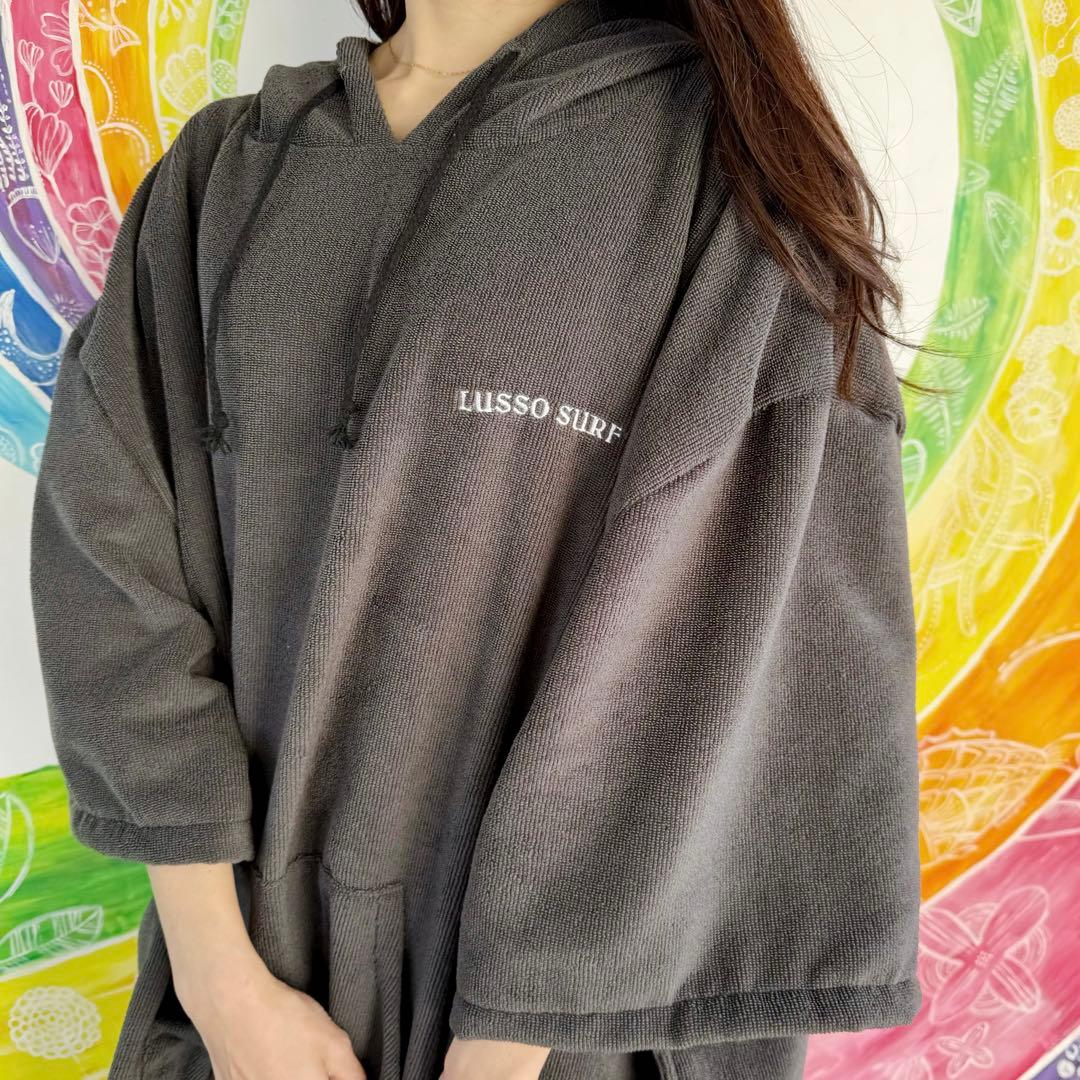 雑誌掲載モデル☆LUSSO SURF お着替えポンチョ　グレー⭐︎送料込み