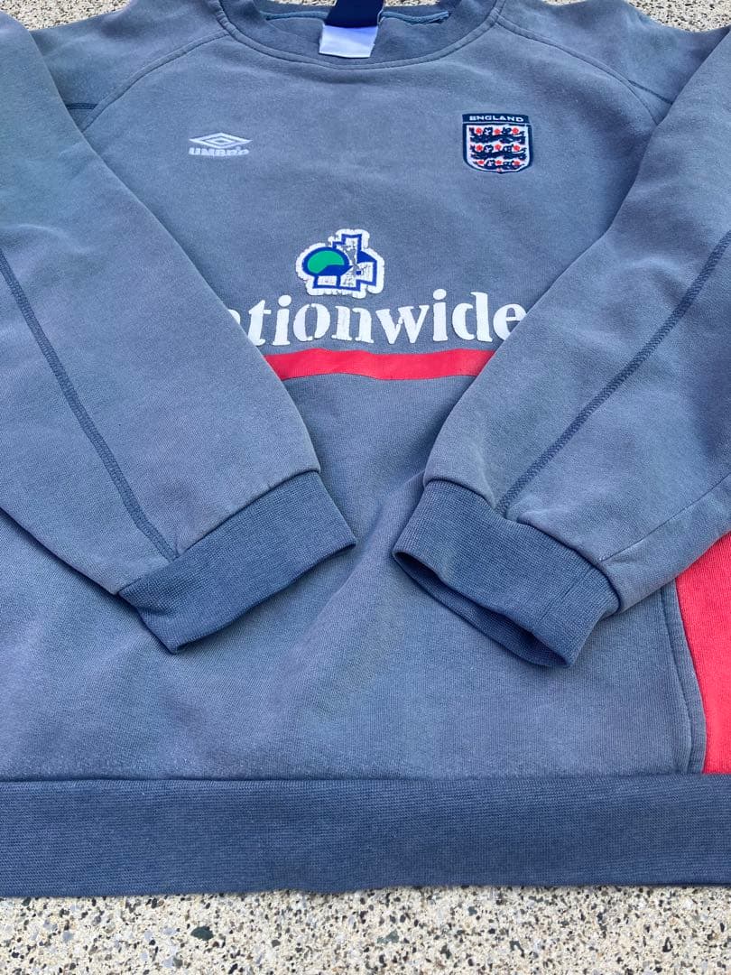 【入手困難】アンブロxイングランド代表 スウェットシャツ　プルオーバー L