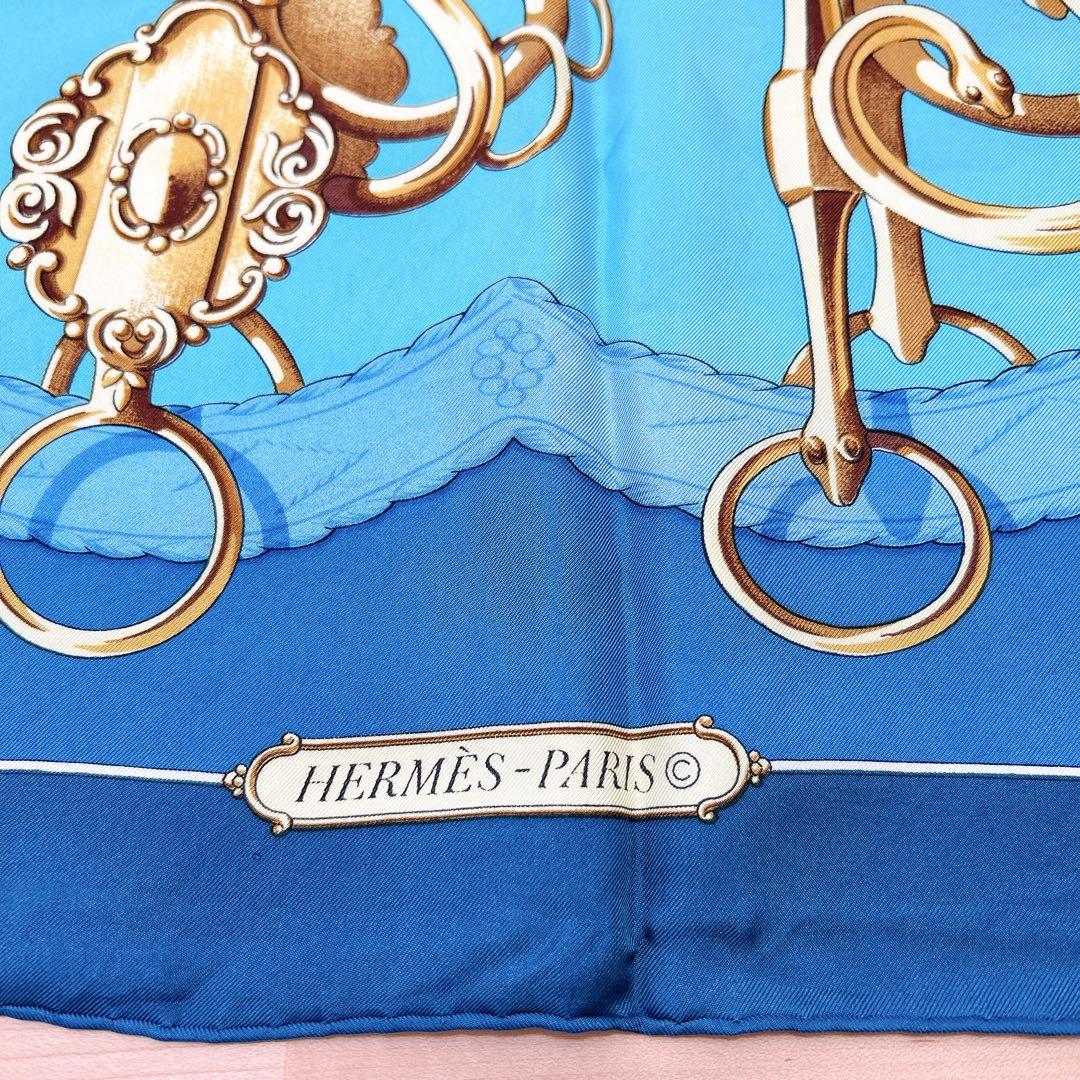 HERMÈS エルメス カレ90リフト・プロフィール（Lift Profile）