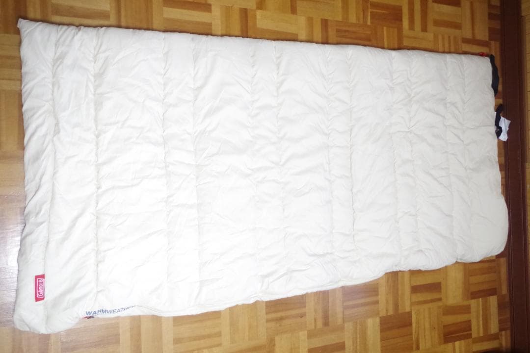 極美品！コールマン！マルチレイヤースリーピングバッグ 4シーズン対応モデル！人気