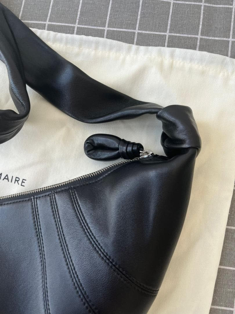 女性情報誌 lemaire croissant small bag BLACK