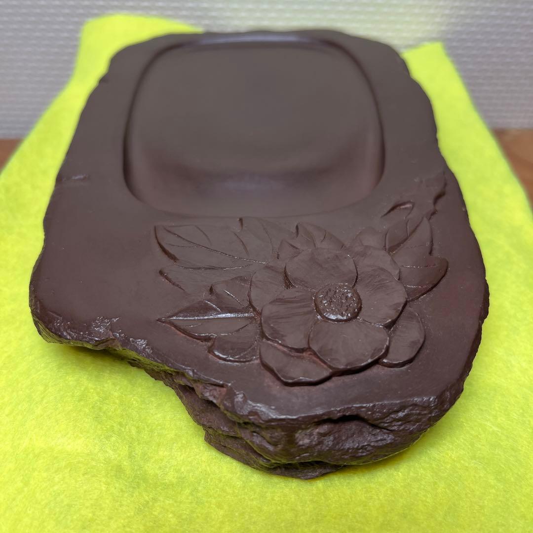 ⭕️赤間硯　牡丹花彫刻入り硯　女性好み　丘の全体に仕上げ塗料を塗布　赤間硯製硯師