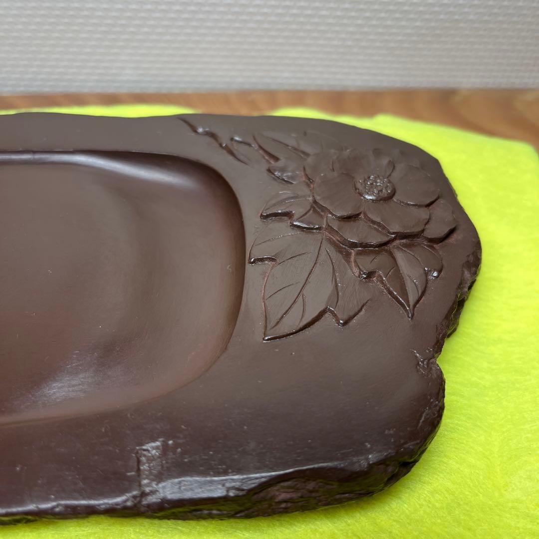 ⭕️赤間硯　牡丹花彫刻入り硯　女性好み　丘の全体に仕上げ塗料を塗布　赤間硯製硯師